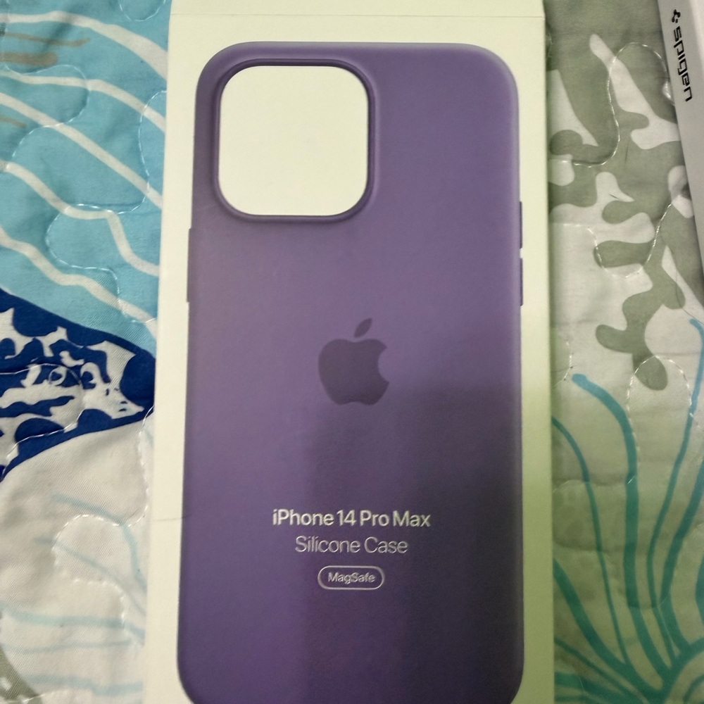 Apple Lavender Silicone Case for iPhone 14 Pro Max